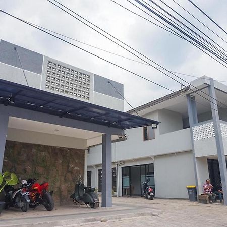 Reddoorz Plus @ Kalpataru Malang Luaran gambar